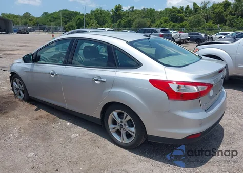 2014 Ford Focus Se z USA, uszkodzony, nr VIN 1FADP3F2XEL204016